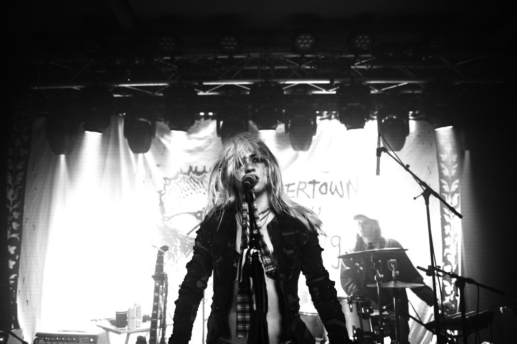 Lowertown Finds Chaos and Devotion at Oslo&nbsp;Hackney